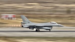A treia escadrilă de F-16 prinde contur